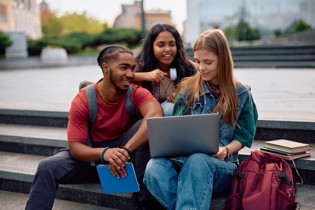 Best online college for finance degree