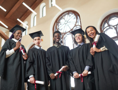 Your Guide to Full-Ride Scholarships and How to Qualify